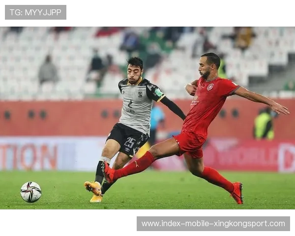 贝尔温高速冲击防线极具威胁,阿贾克斯前场活力十足