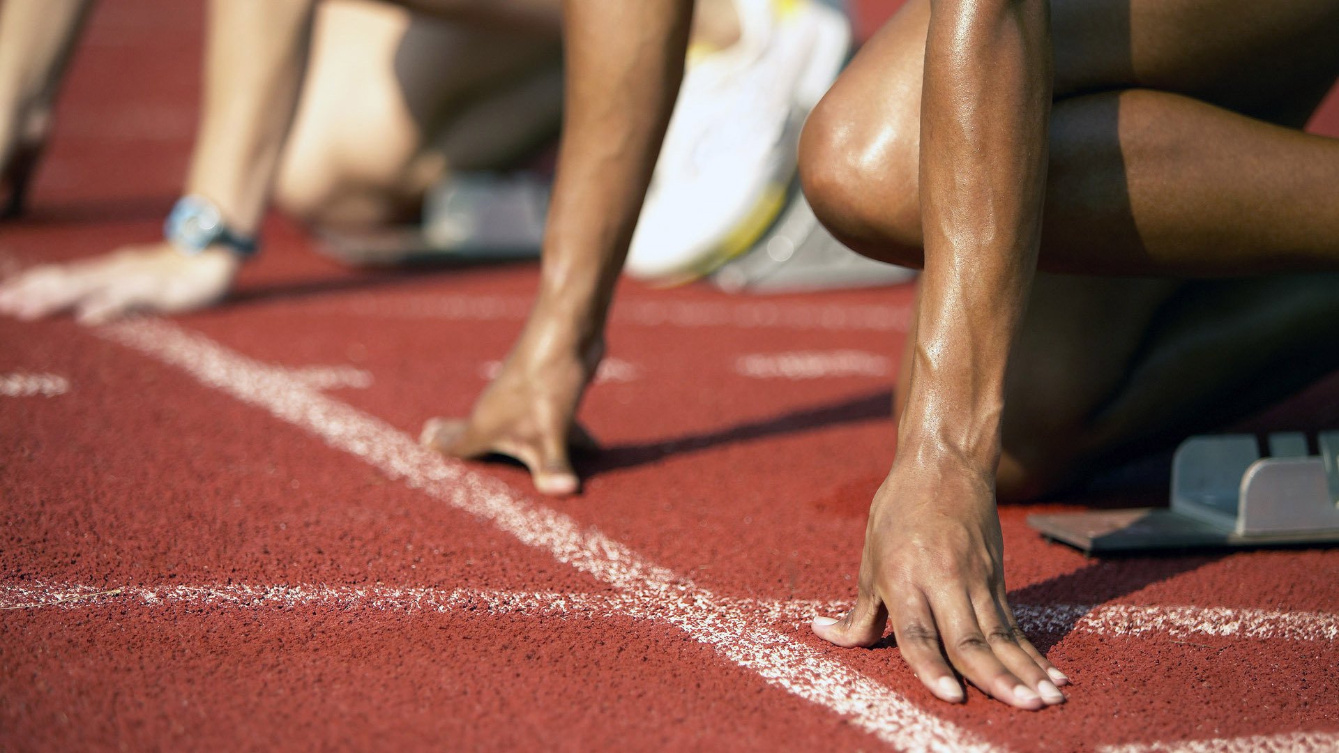 2026年世界冲浪锦标赛 巨浪考验顶尖冲浪手 勇者登顶